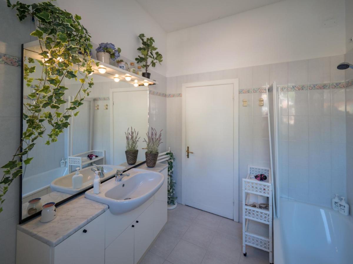 Recanissu Apartment With Balcony & Ac Vernazza Bagian luar foto